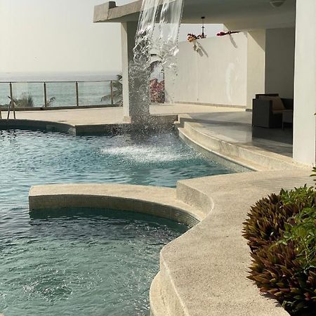 Villa Somone Pied Dans L'Eau Ngoại thất bức ảnh
