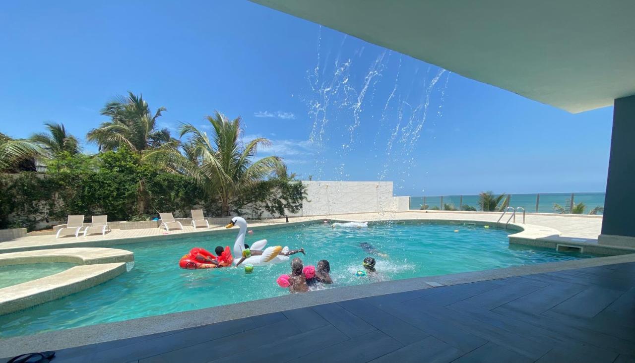 Villa Somone Pied Dans L'Eau Ngoại thất bức ảnh